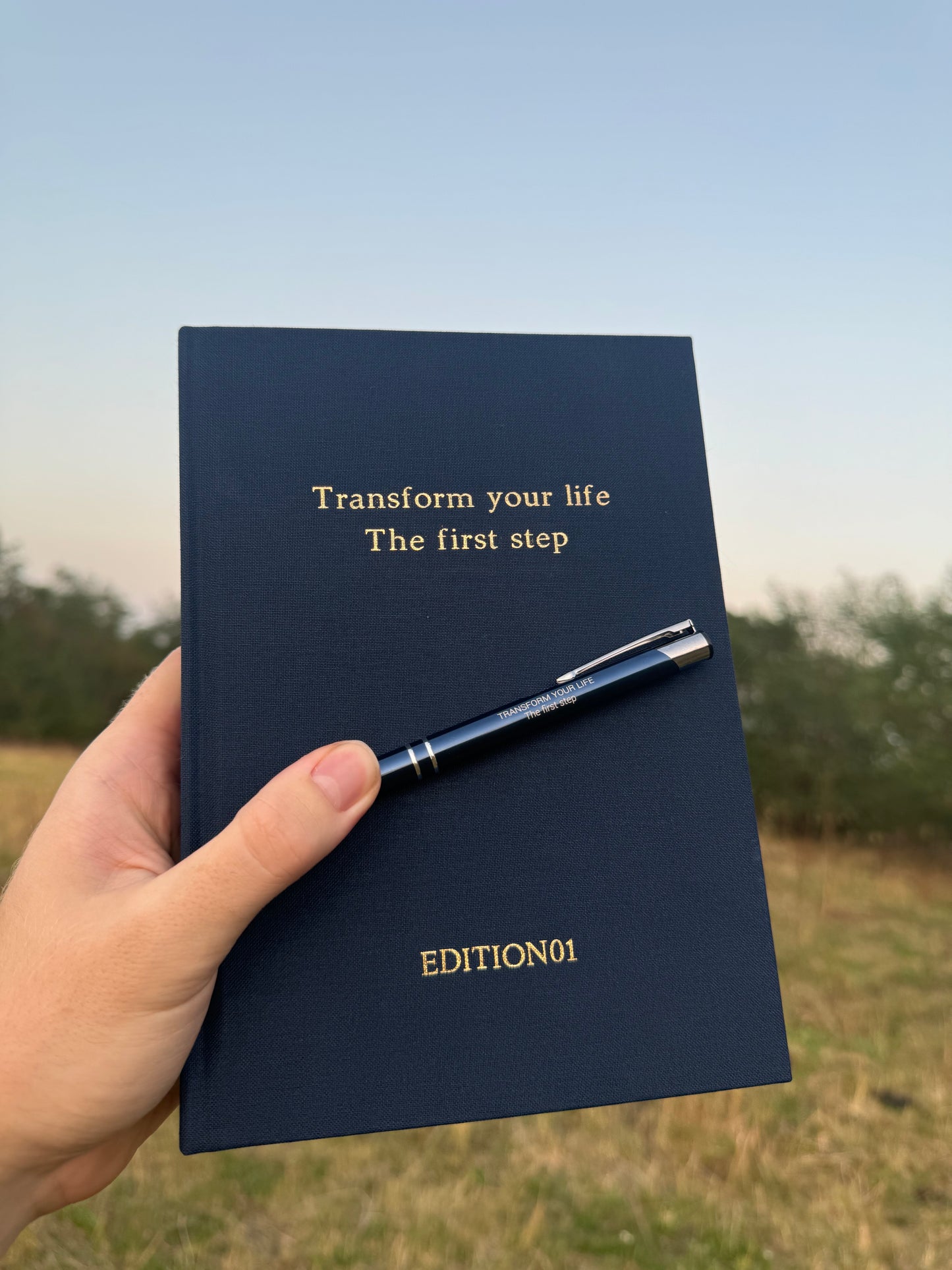 DER ERSTE SCHRITT BUNDLE (Buch1+Stift)